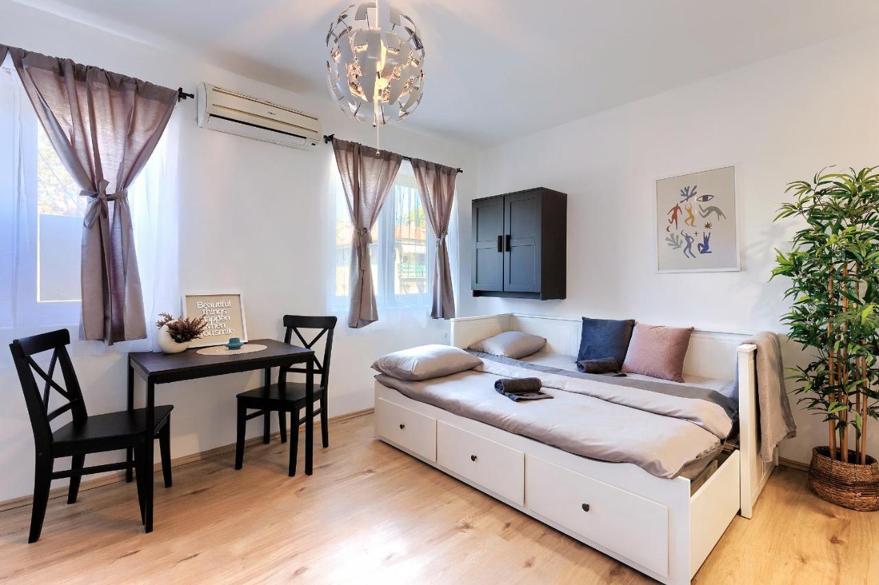 Monte Zaro Hostel